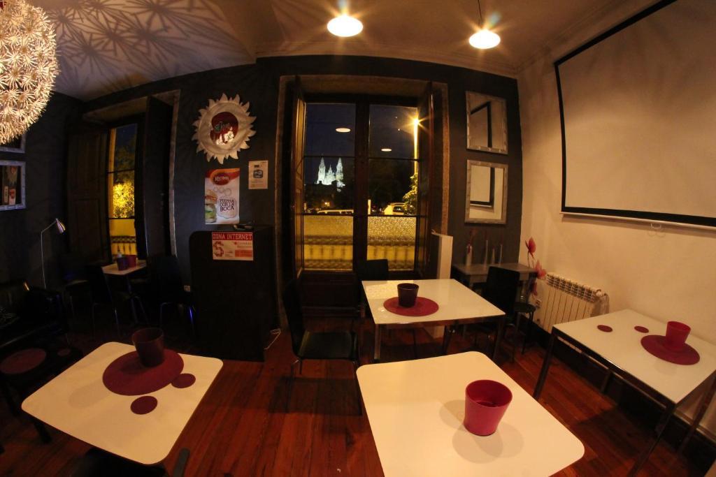 Albergue Roots & Boots Σαντιάγο ντε Κομποστέλα Δωμάτιο φωτογραφία