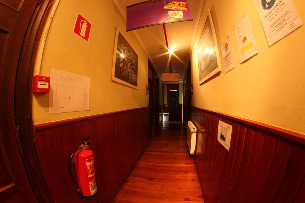 Albergue Roots & Boots Σαντιάγο ντε Κομποστέλα Δωμάτιο φωτογραφία
