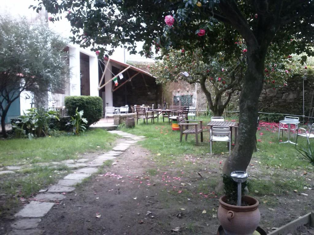 Albergue Roots & Boots Σαντιάγο ντε Κομποστέλα Εξωτερικό φωτογραφία