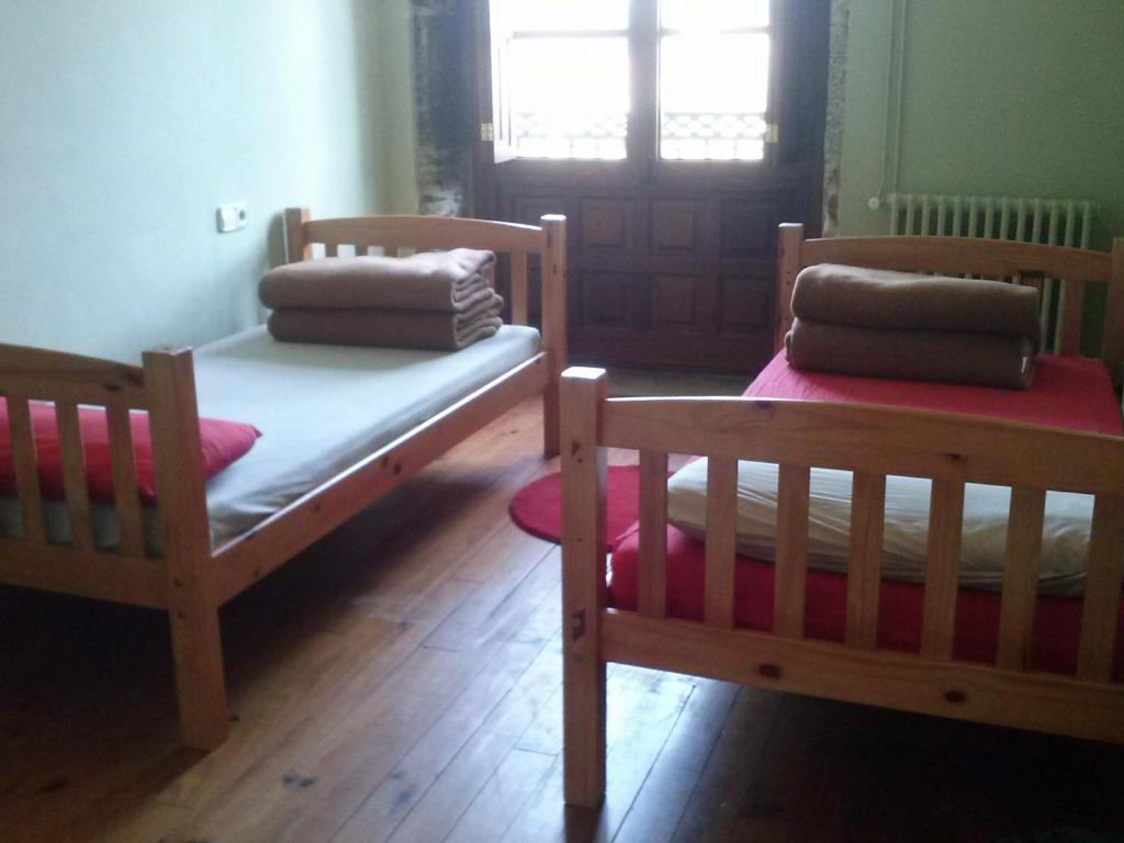 Albergue Roots & Boots Σαντιάγο ντε Κομποστέλα Δωμάτιο φωτογραφία